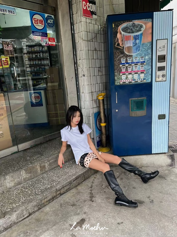 鉚釘後開衩棉質上衣
